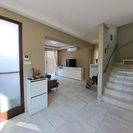 Allamare With A Pool * Παραλίμνι