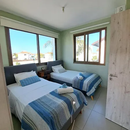 Allamare With A Pool * Paralimni