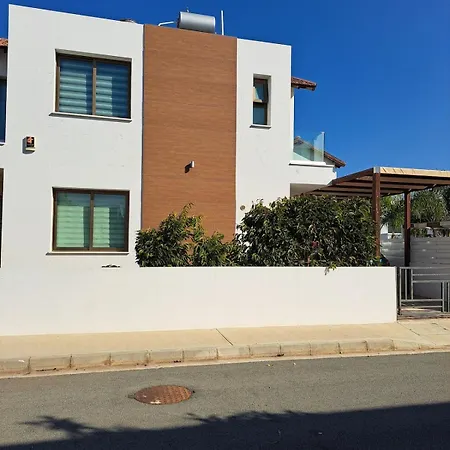 Holiday home Allamare With A Pool Paralimni