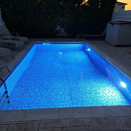 Feriehus Allamare With A Pool *
