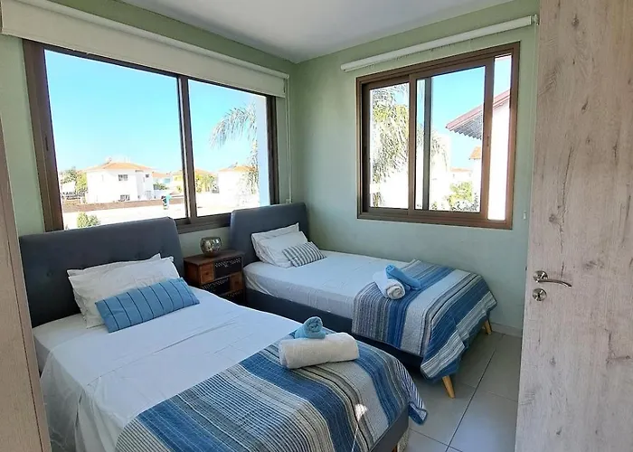 Allamare With A Pool * Paralimni